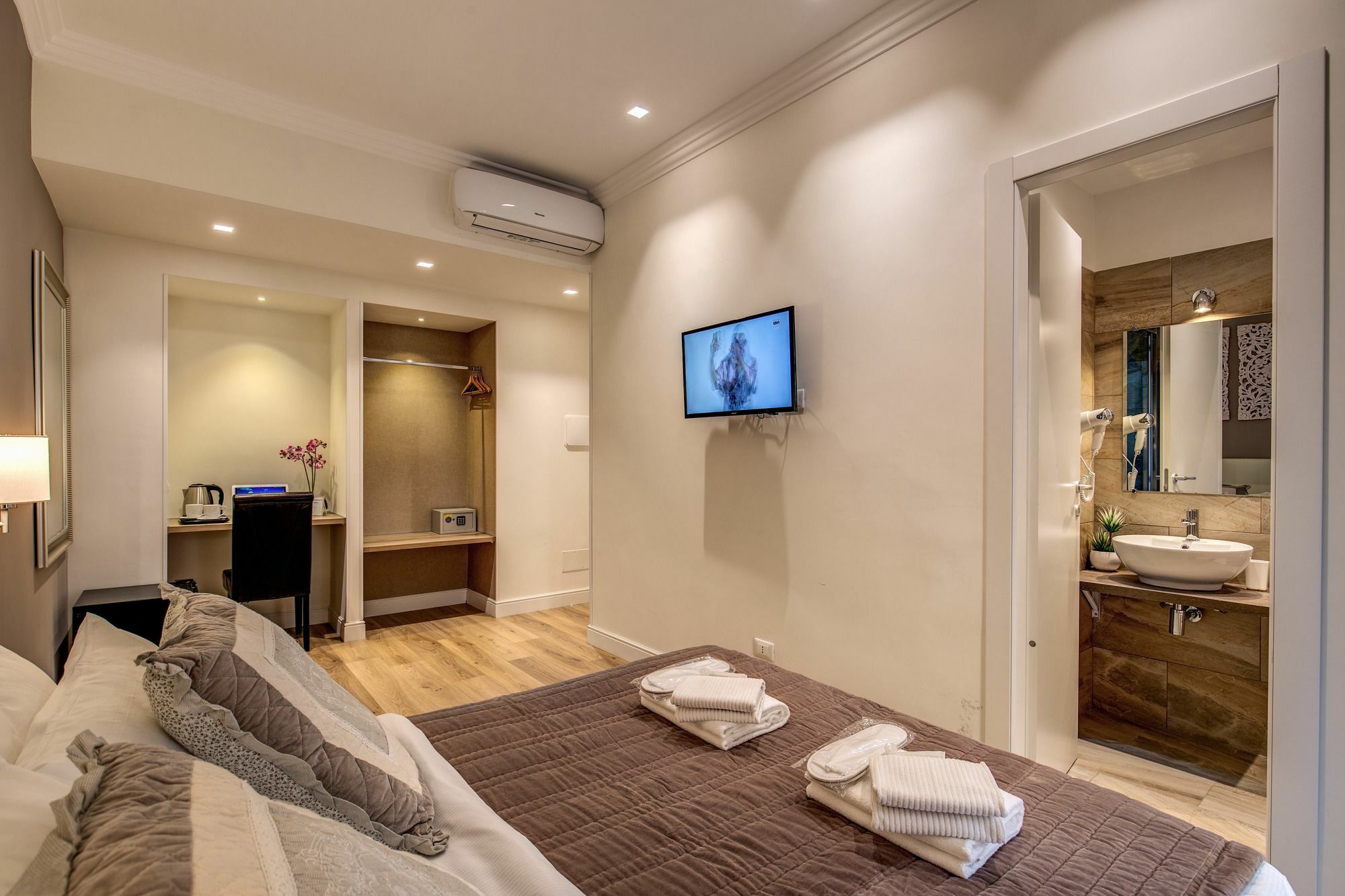 Chester Suites โรม ภายนอก รูปภาพ